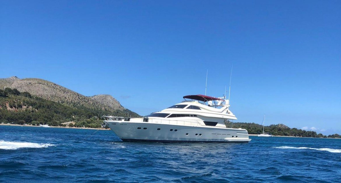 Ferretti 80